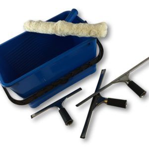 Alternative view of Ensemble lave vitres pro | Seau 13 L | Mouilleur | 3 raclettes inox 25-35-45 cm