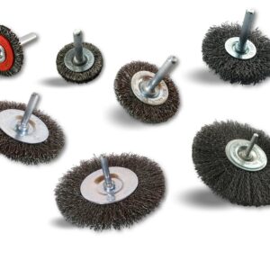 Assortiment de 7 brosses rotatives circulaires sur tige | Brins inox