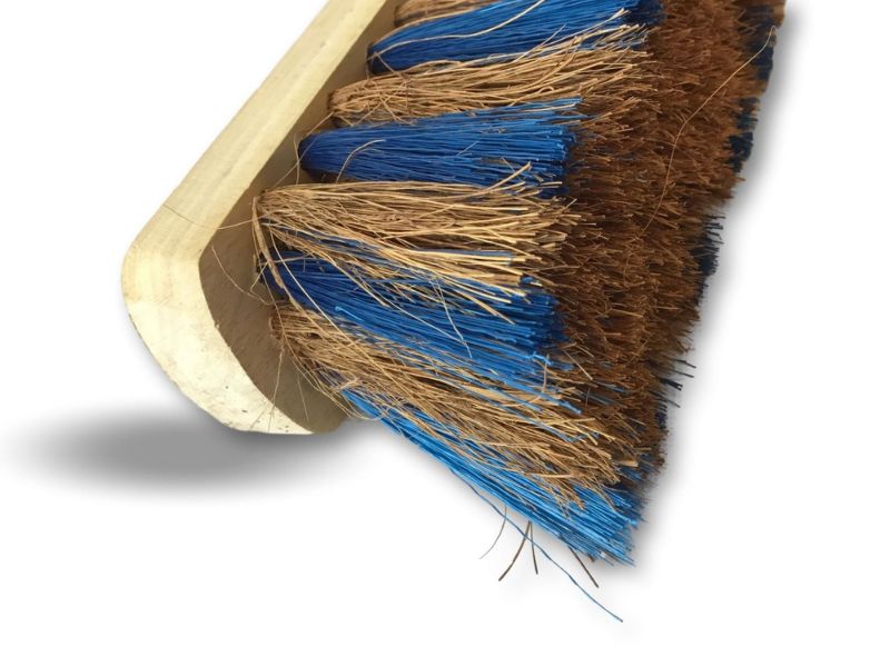 Balai de ménage en fibres de coco zèbré – Image 3