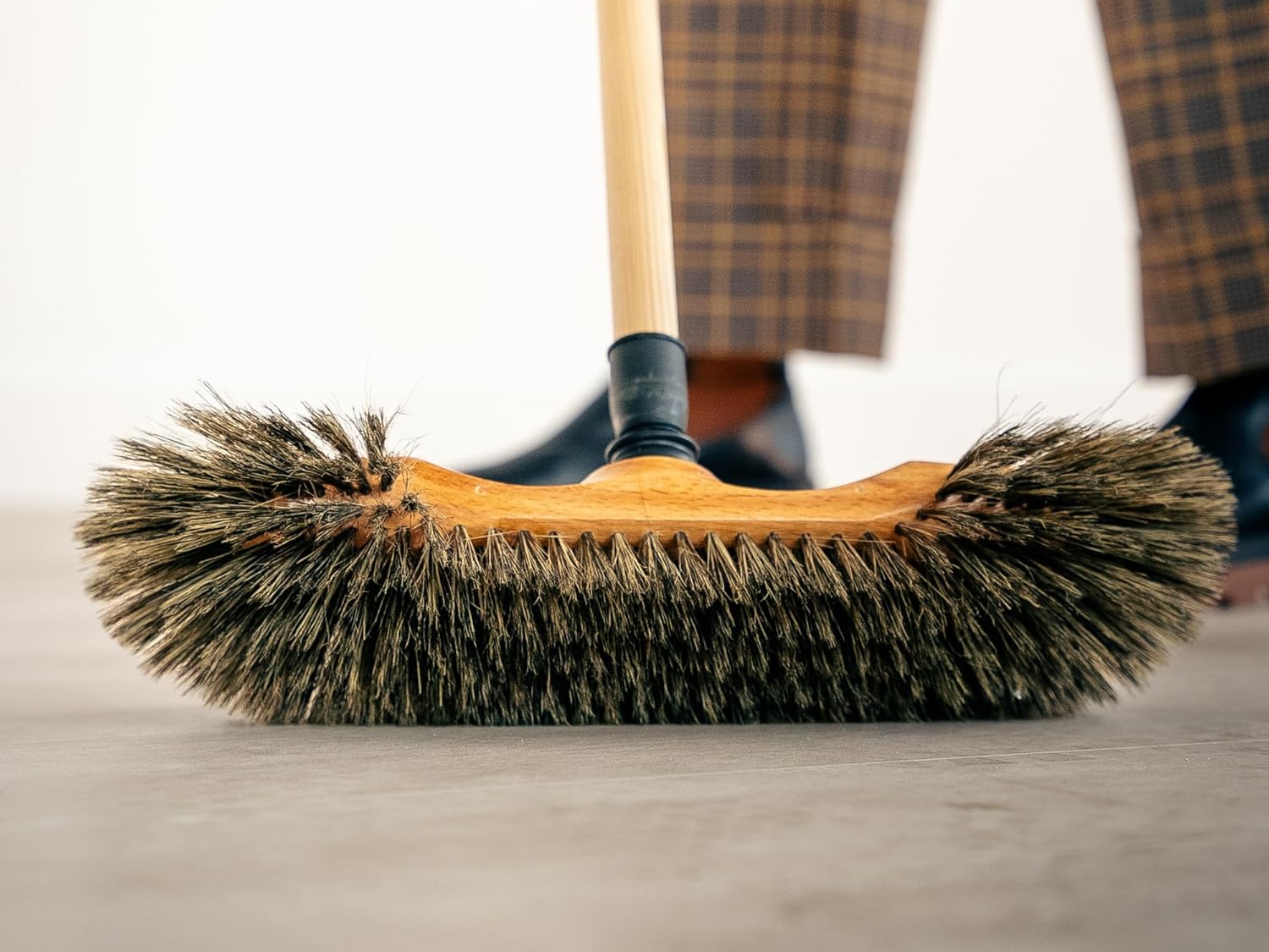 Balai de ménage demi-tête | Garnissage soie grise – Image 5