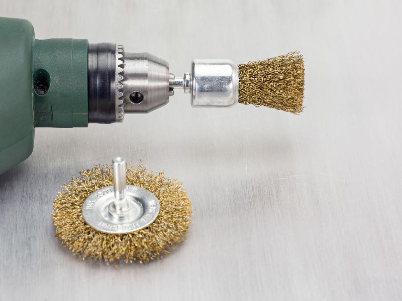 brosse métallique rotative