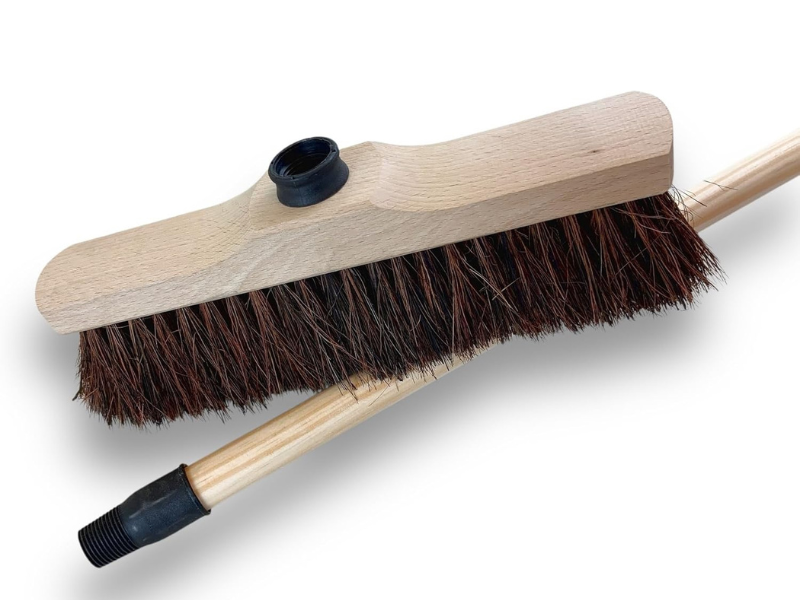 Balai droit 30 cm avec manche en fibre d'arenga